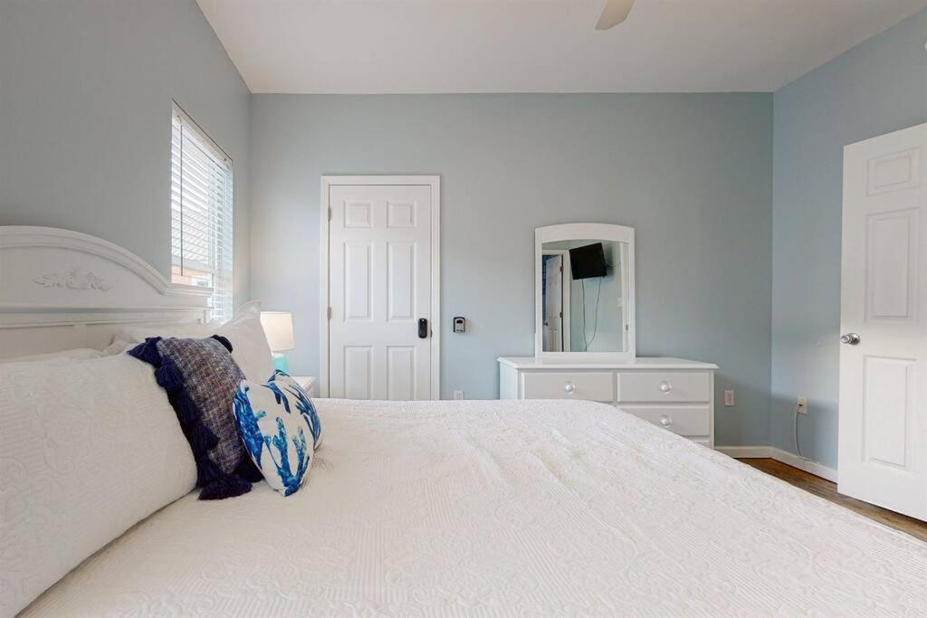 Eye-Catching Property W/ Picturesque Coastal Views Gulf Shores Esterno foto